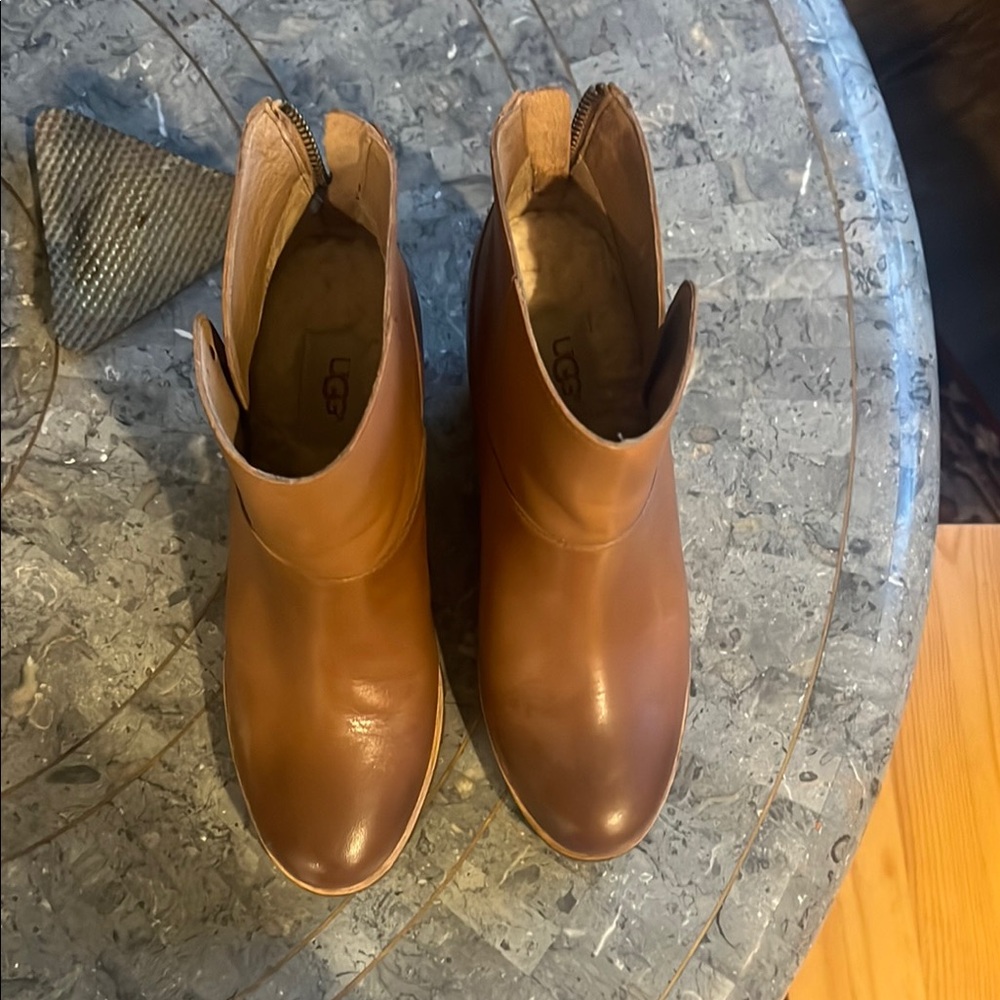 UGG Brown Leather Chelsea Boots